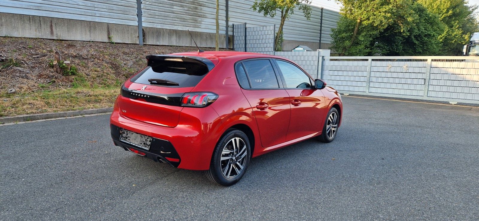 Peugeot 208 Allure Pack 3D Cockpit GPS