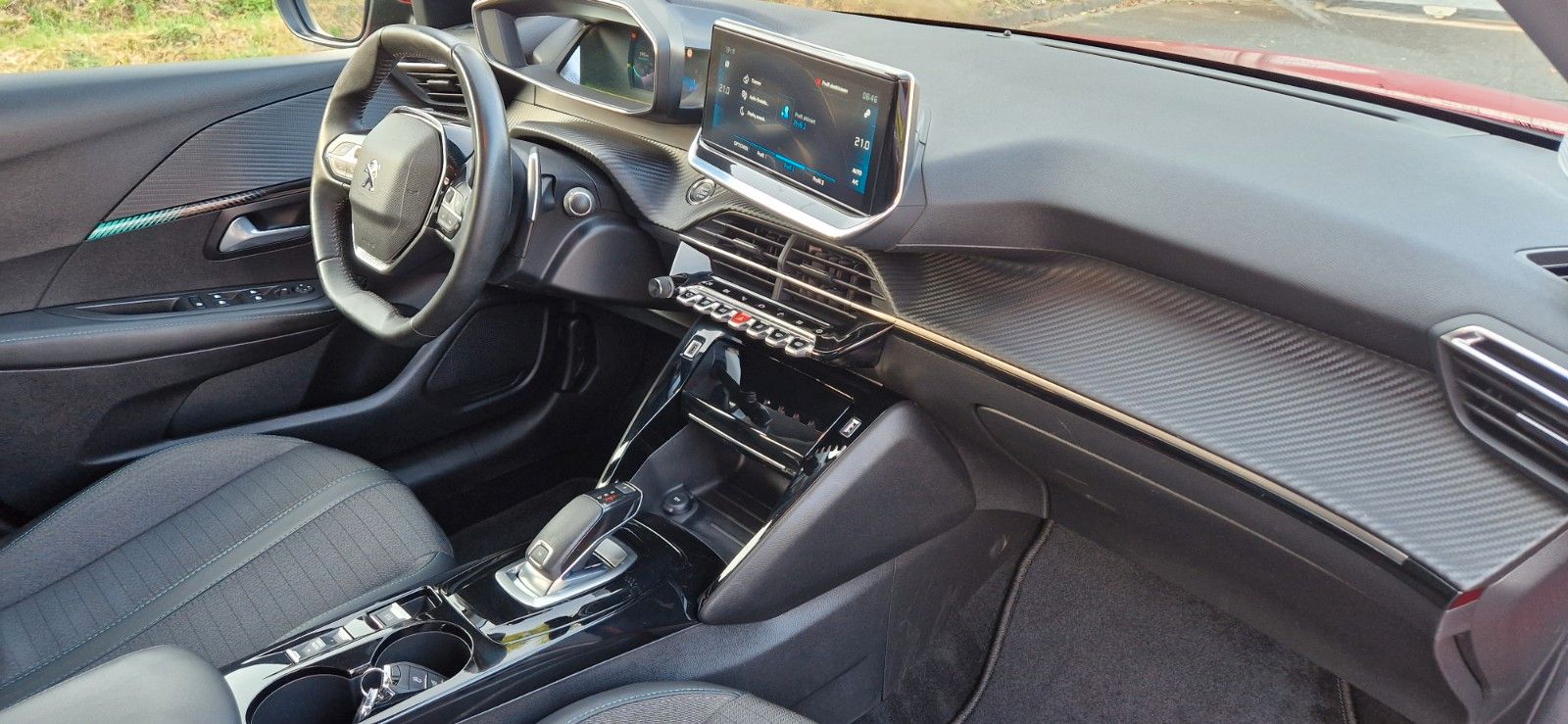 Peugeot 208 Allure Pack 3D Cockpit GPS